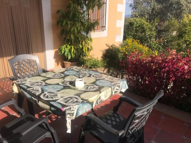 Apartamentos El Jardin Del Poeta Guijo de Granadilla Pokój zdjęcie