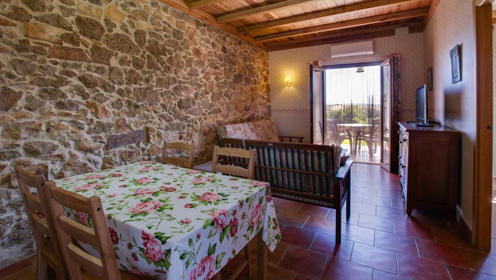 Apartamentos El Jardin Del Poeta Guijo de Granadilla Zewnętrze zdjęcie
